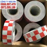 Decal phản quang ô trắng đỏ
