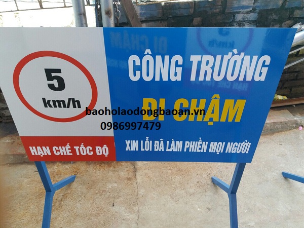 Biển cảnh báo công trường